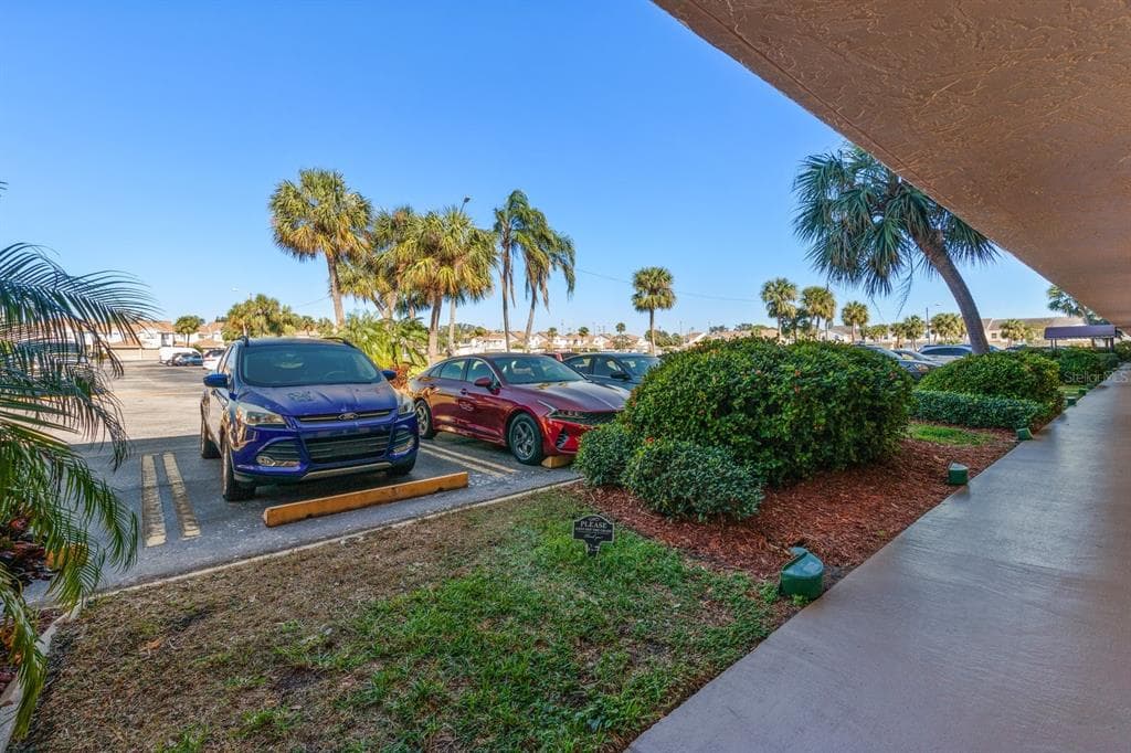 6400 46TH, KENNETH CITY, FL, 33709 photo 3