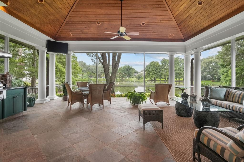 16203 VILLARREAL DE AVILA, TAMPA, FL, 33613 photo 2