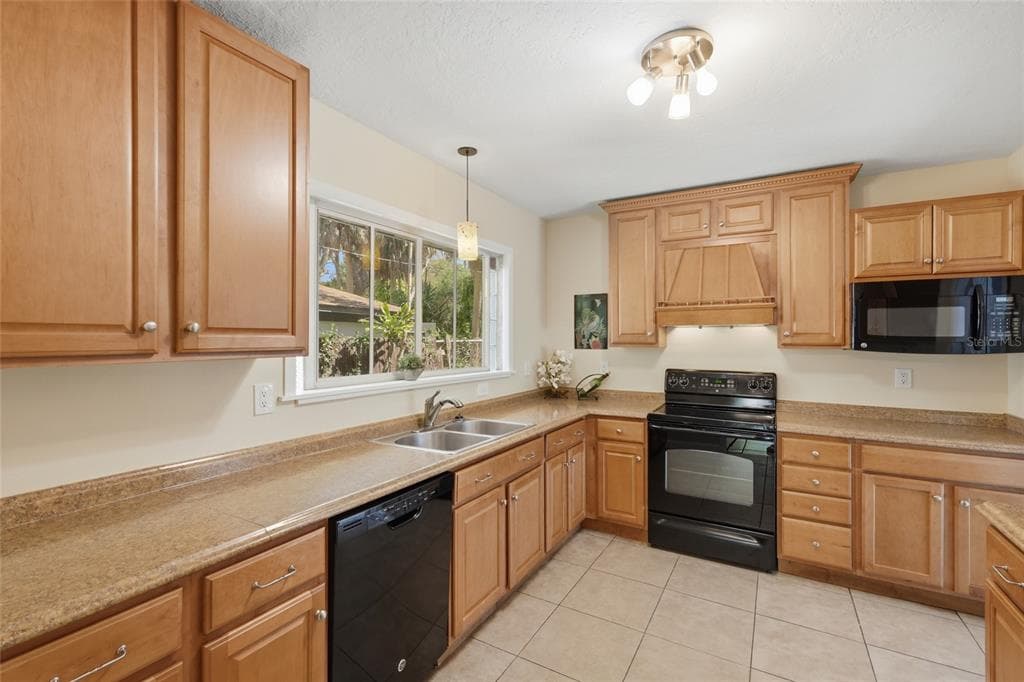 1264 18TH, SARASOTA, FL, 34234 photo 4