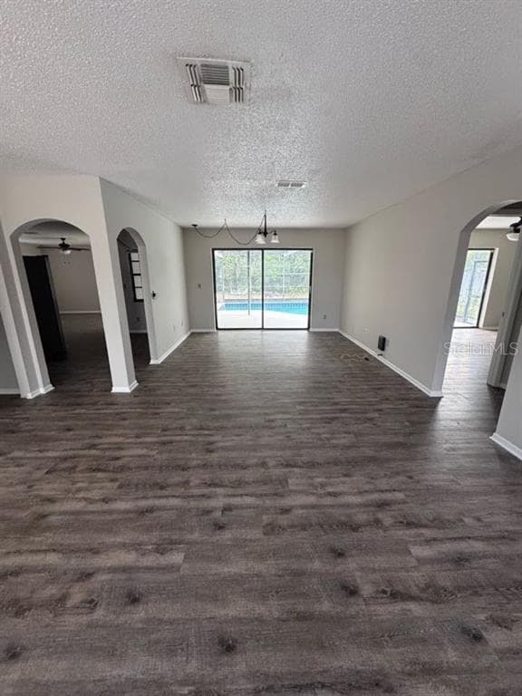 8208 WOODEN, SPRING HILL, FL, 34606 photo 4