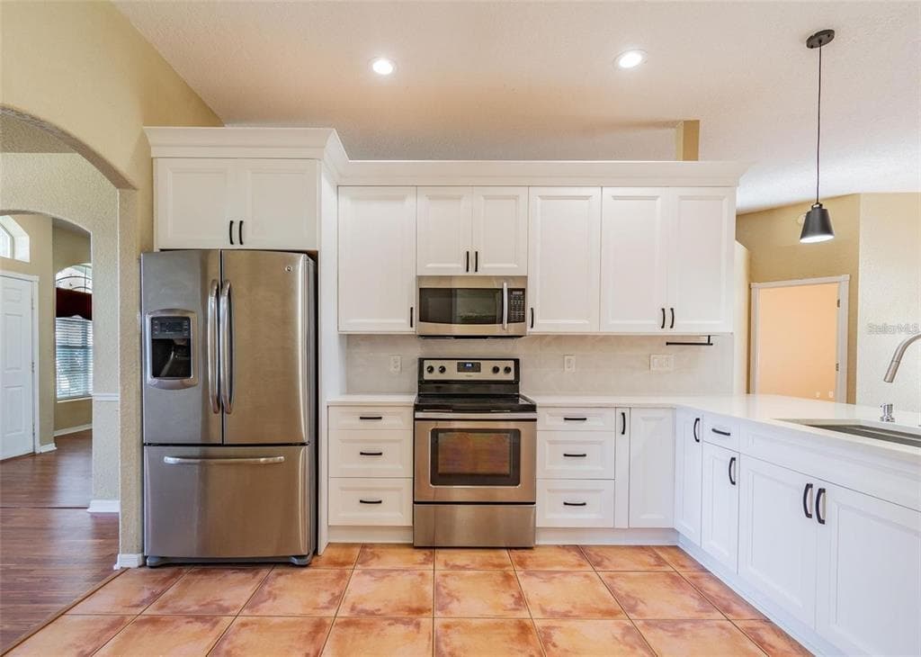 1936 TANGLEDVINE, WESLEY CHAPEL, FL, 33543 photo 2